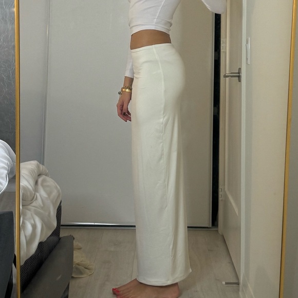 White maxi skirt - Picture 2 of 2
